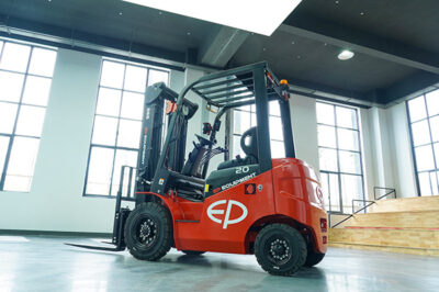 EP Elektrisk Motviktstruck EFL203P – 2000 kg, 4800 mm, Sideshift & Solid Tyres